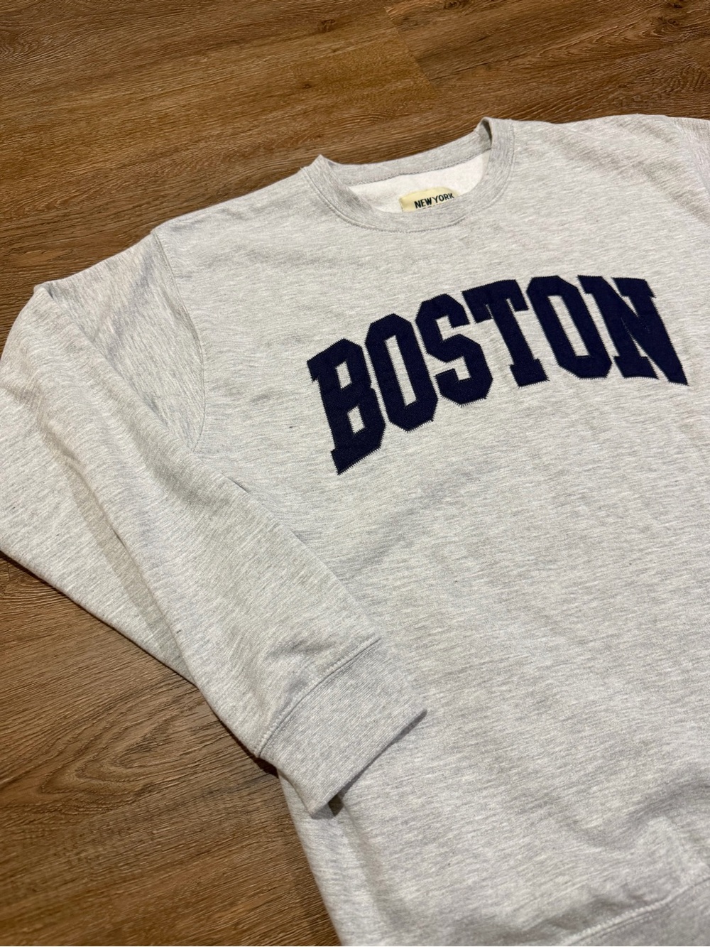 New York Popular Boston Crewneck Sweatshirt Women’s Large Gray Fleece Pullover - Picture 2 of 5